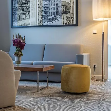 מלון Radisson Blu Schwarzer Bock 4*