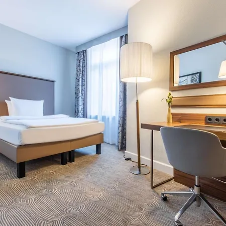 מלון Radisson Blu Schwarzer Bock 4*