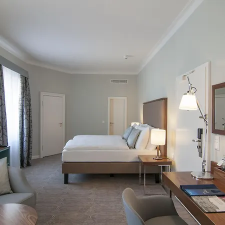 Radisson Blu Schwarzer Bock מלון