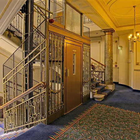 Radisson Blu Schwarzer Bock Hotel Wiesbaden