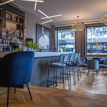 Hotel Radisson Blu Schwarzer Bock 4*