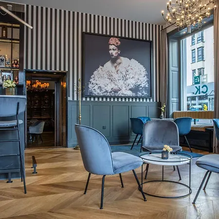 Radisson Blu Schwarzer Bock מלון 4*