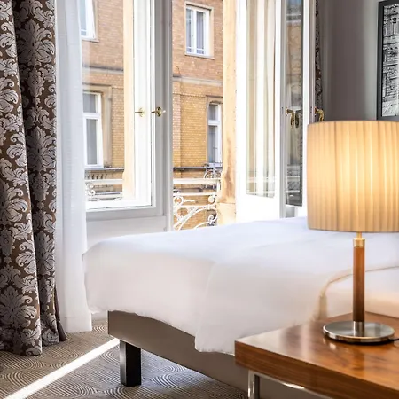 Radisson Blu Schwarzer Bock מלון 4*