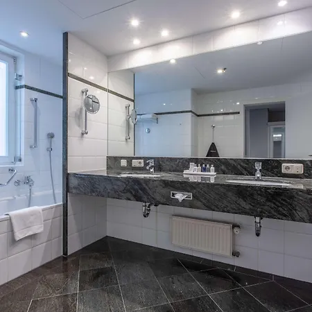 Radisson Blu Schwarzer Bock 4* Wiesbaden