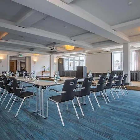 מלון Radisson Blu Schwarzer Bock 4*