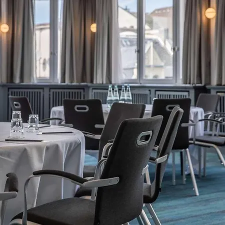 מלון Radisson Blu Schwarzer Bock ויסבאדן