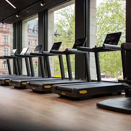 Отель Radisson Blu Schwarzer Bock