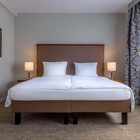 Hotel Radisson Blu Schwarzer Bock 4*