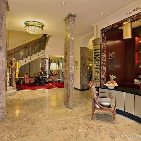 Radisson Blu Schwarzer Bock Hotel 4*