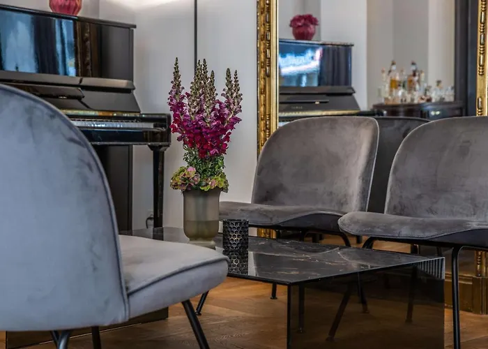 Отель Radisson Blu Schwarzer Bock